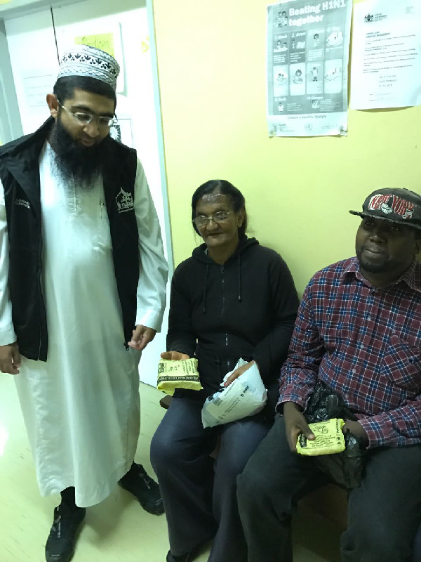 In late February 2016 AL-Imdaad Foundation teams in Gauteng were on the ground at Lenasia Health Clinic and Tambo Memorial Hospital, two of the facilities where our Slice4Life sandwich distribution programme is implemented